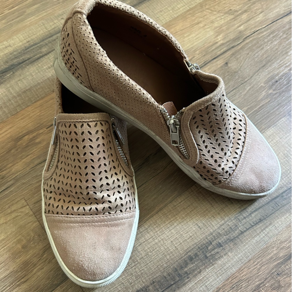 Women's Tan Slip-On Shoes